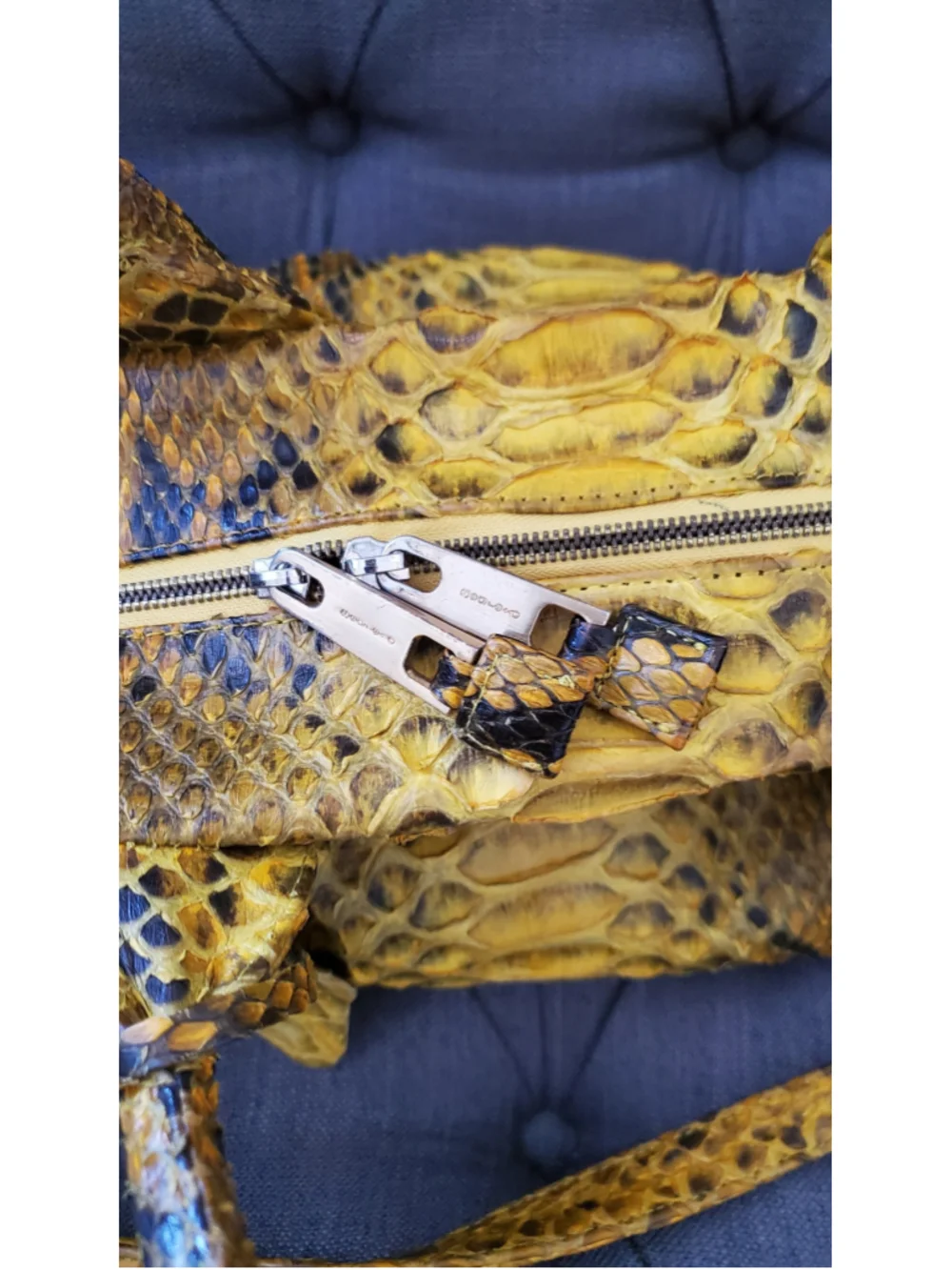 Segreto python satchel